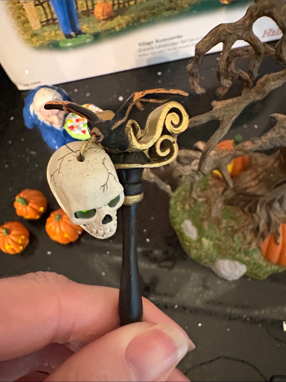 Department 56 LIT Halloween Village Gravely Landscape Accessory Set/8 Spooky - Picture 15 of 17